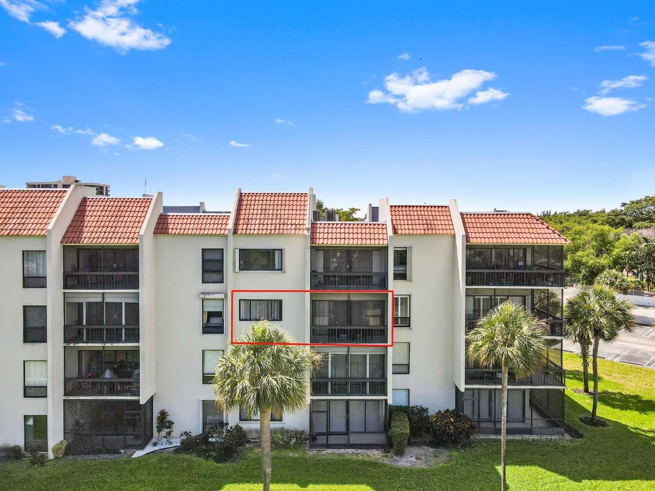 2500 Presidential Way Apt 302 - Photo 3 of 18