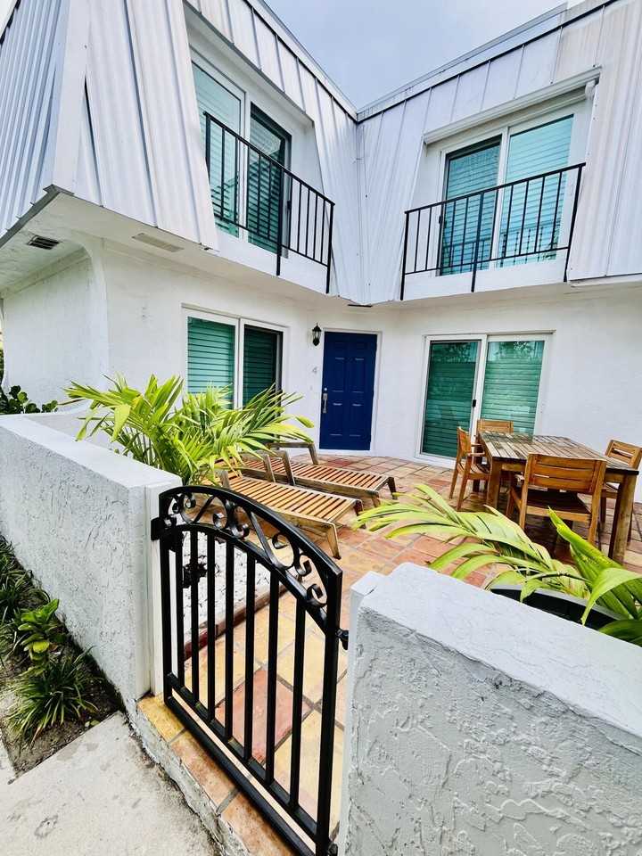 106 Linda Ln Apt 4 - Photo 2 of 45