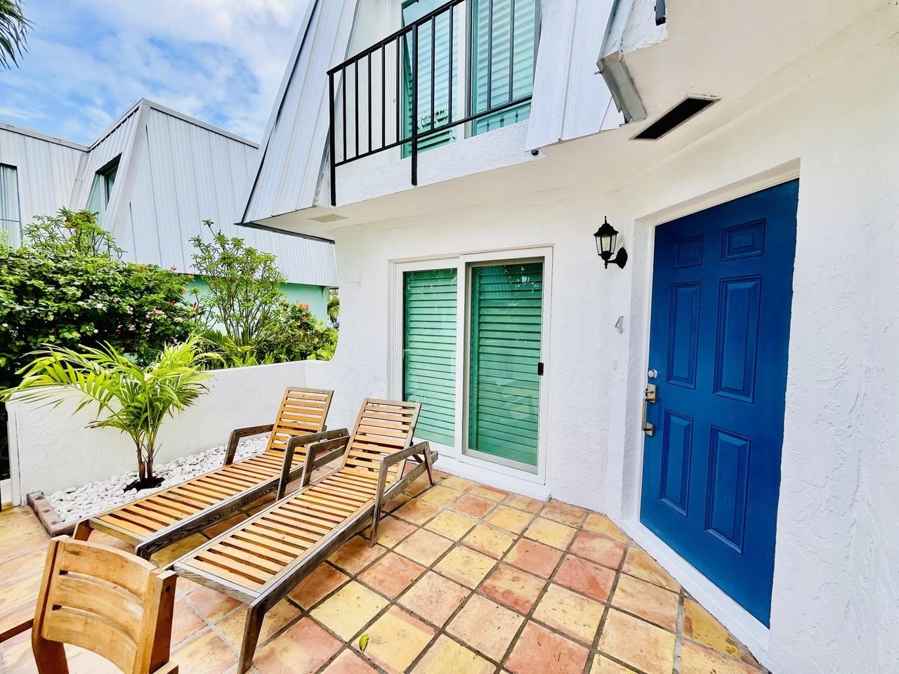 106 Linda Ln Apt 4 - Photo 4 of 45