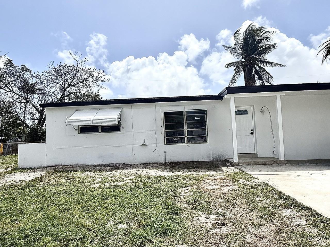 2018 Whitney Rd - Photo 2 of 11