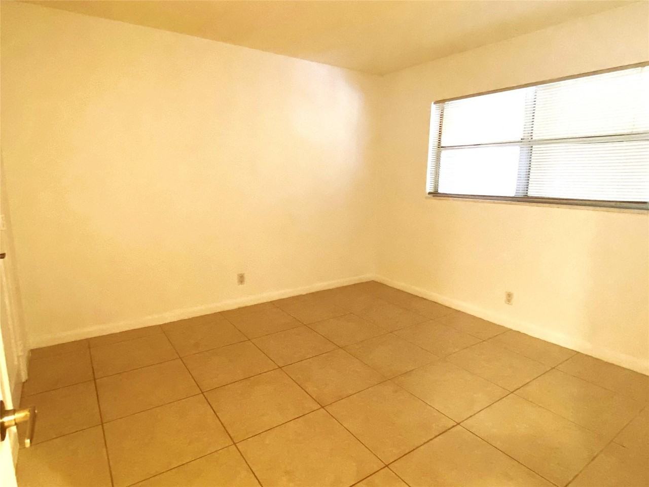 500 Se 2nd Ave #22 - Photo 6 of 9