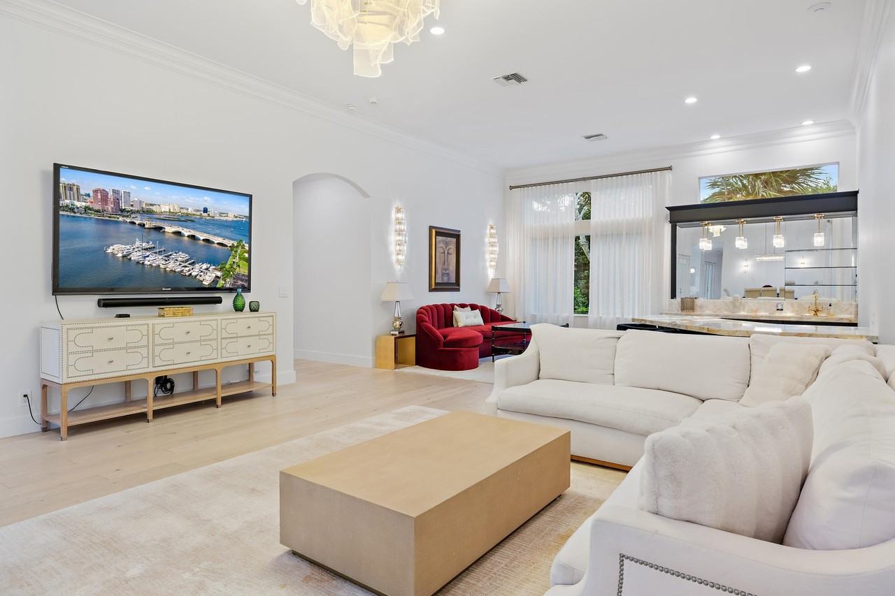 325 Eagle Dr - Photo 7 of 24