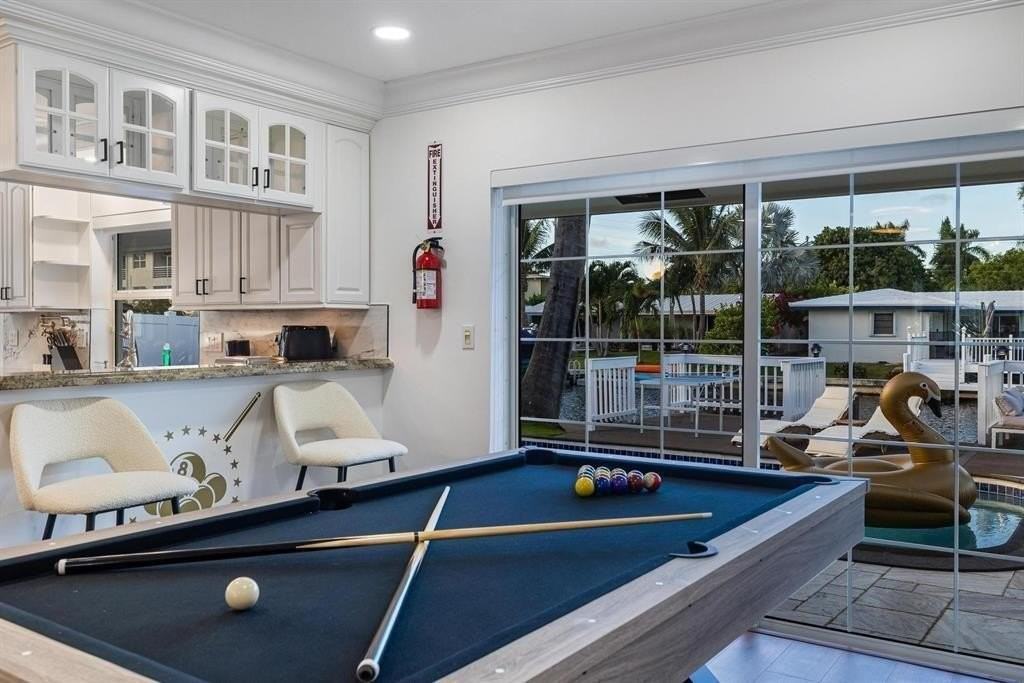 1419 Ne 57th St - Photo 6 of 31