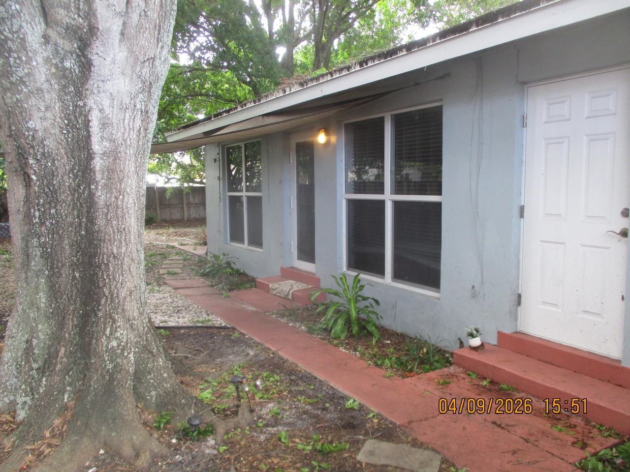 1415 Ne 5th Ter - Photo 4 of 19