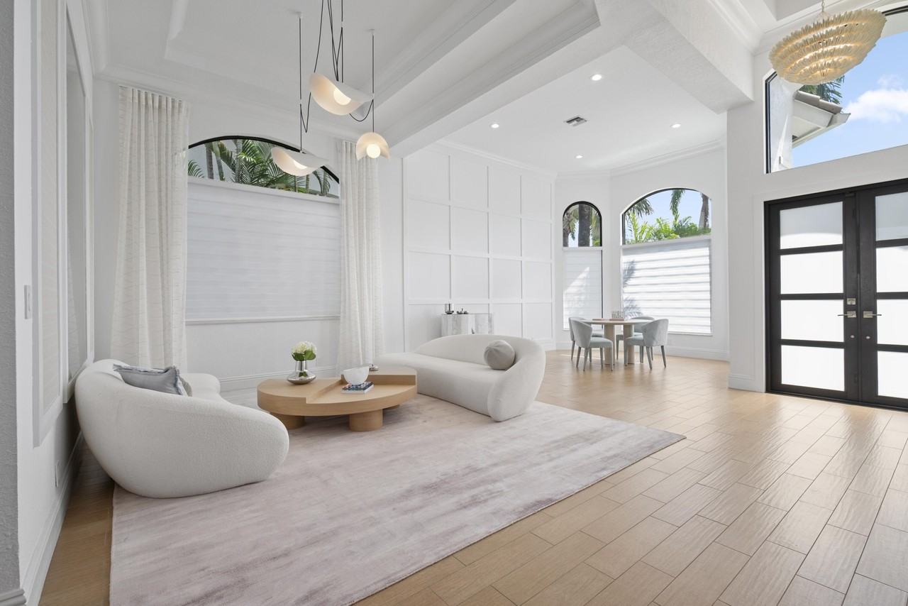 5459 Nw 41st Ter - Photo 2 of 17