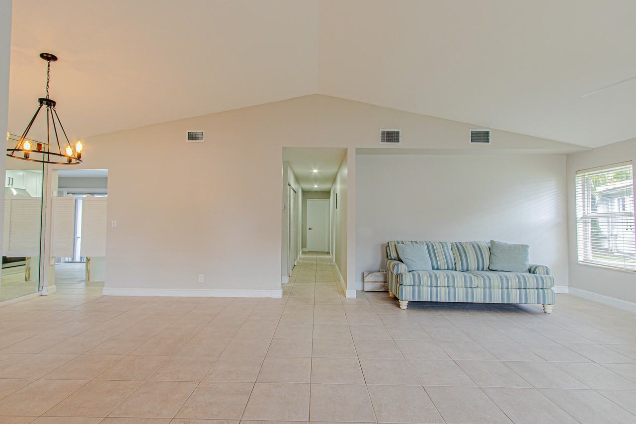 8632 Bridle Path Ct #206 - Photo 2 of 24