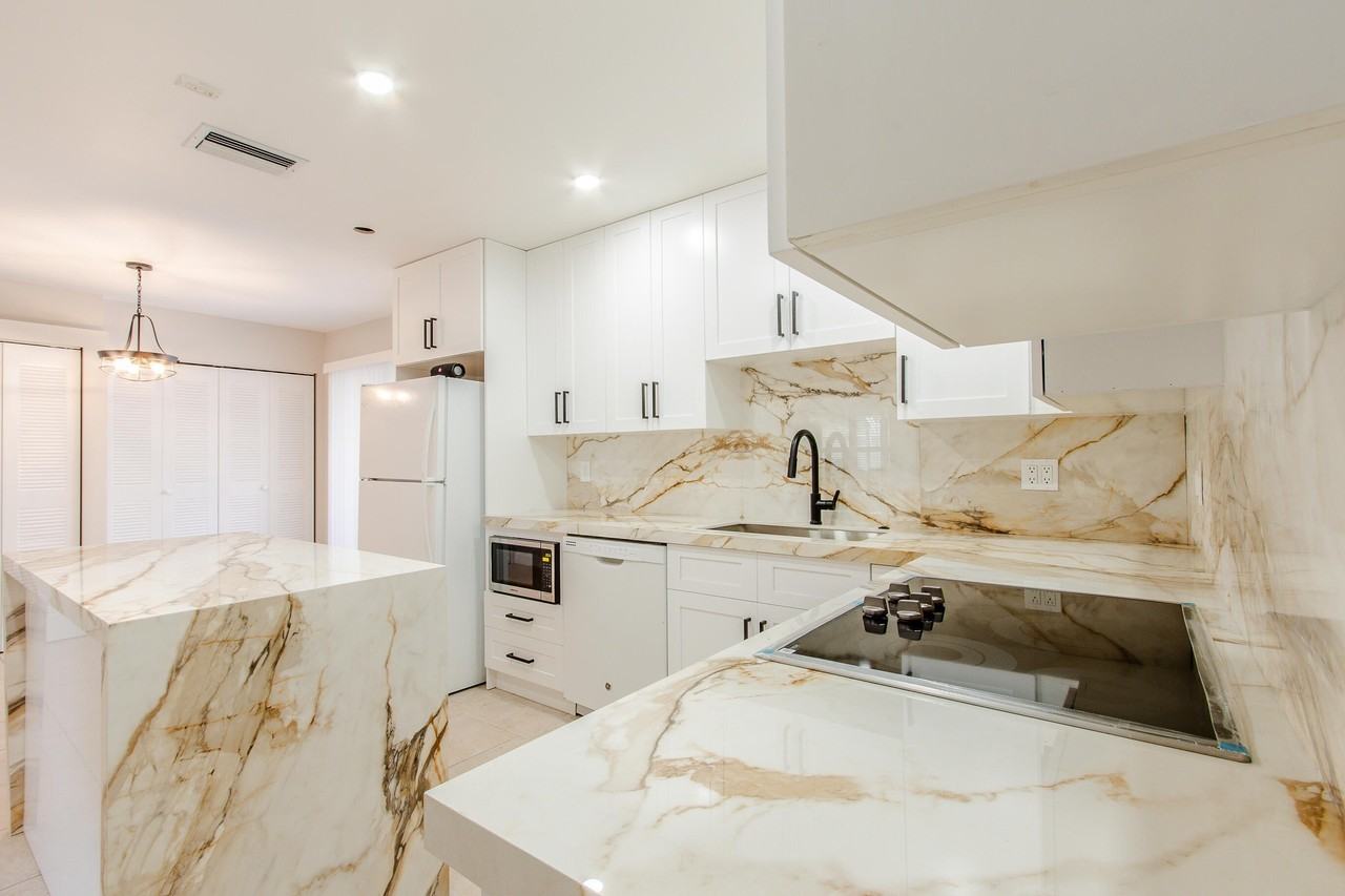 8632 Bridle Path Ct #206 - Photo 6 of 24