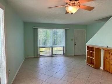 802 Shorewinds Dr #C - Photo 3 of 9