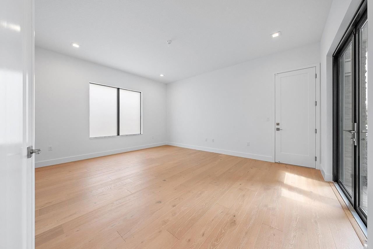 9204 Silver Marsh Ln - Photo 4 of 40