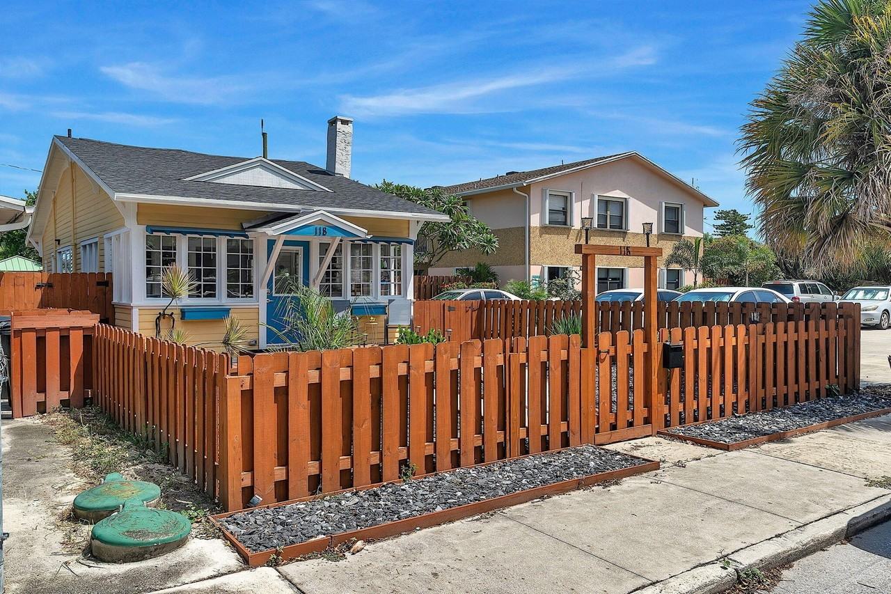 118 S J St - Photo 3 of 31