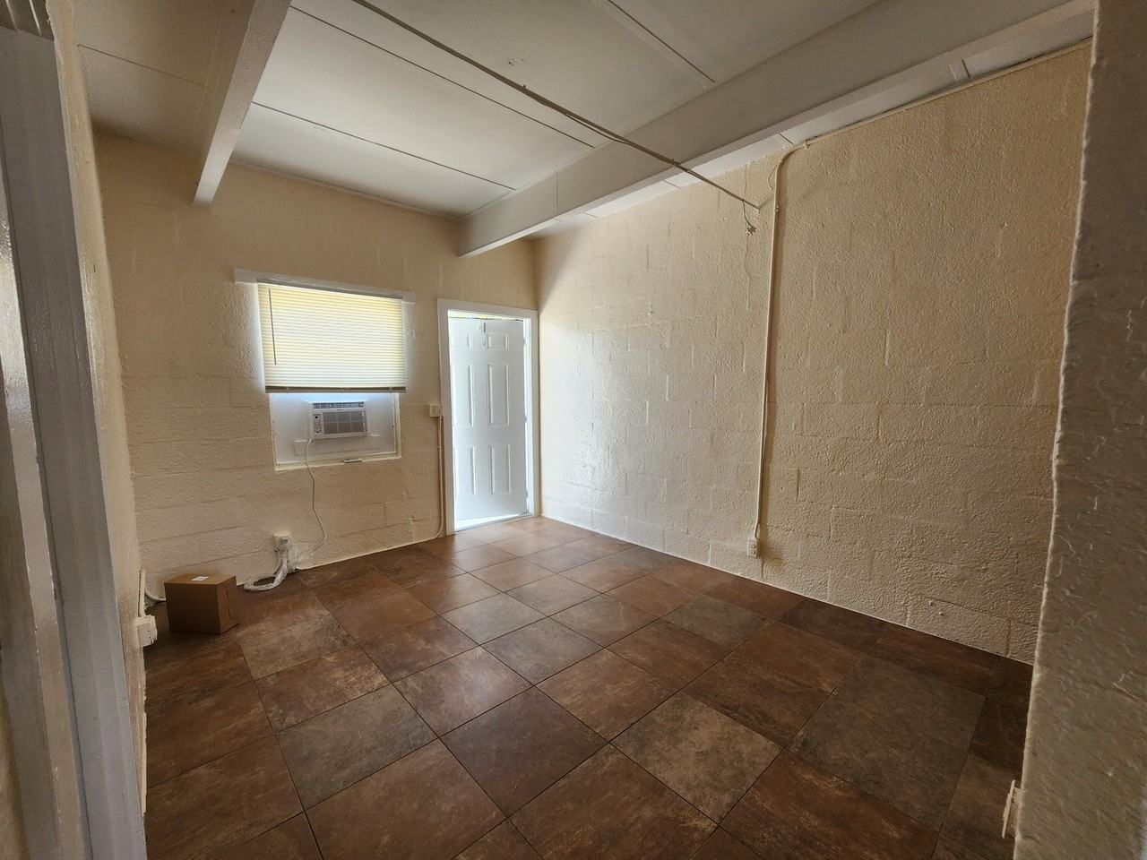 620 20th St Apt 3 - Photo 4 of 9