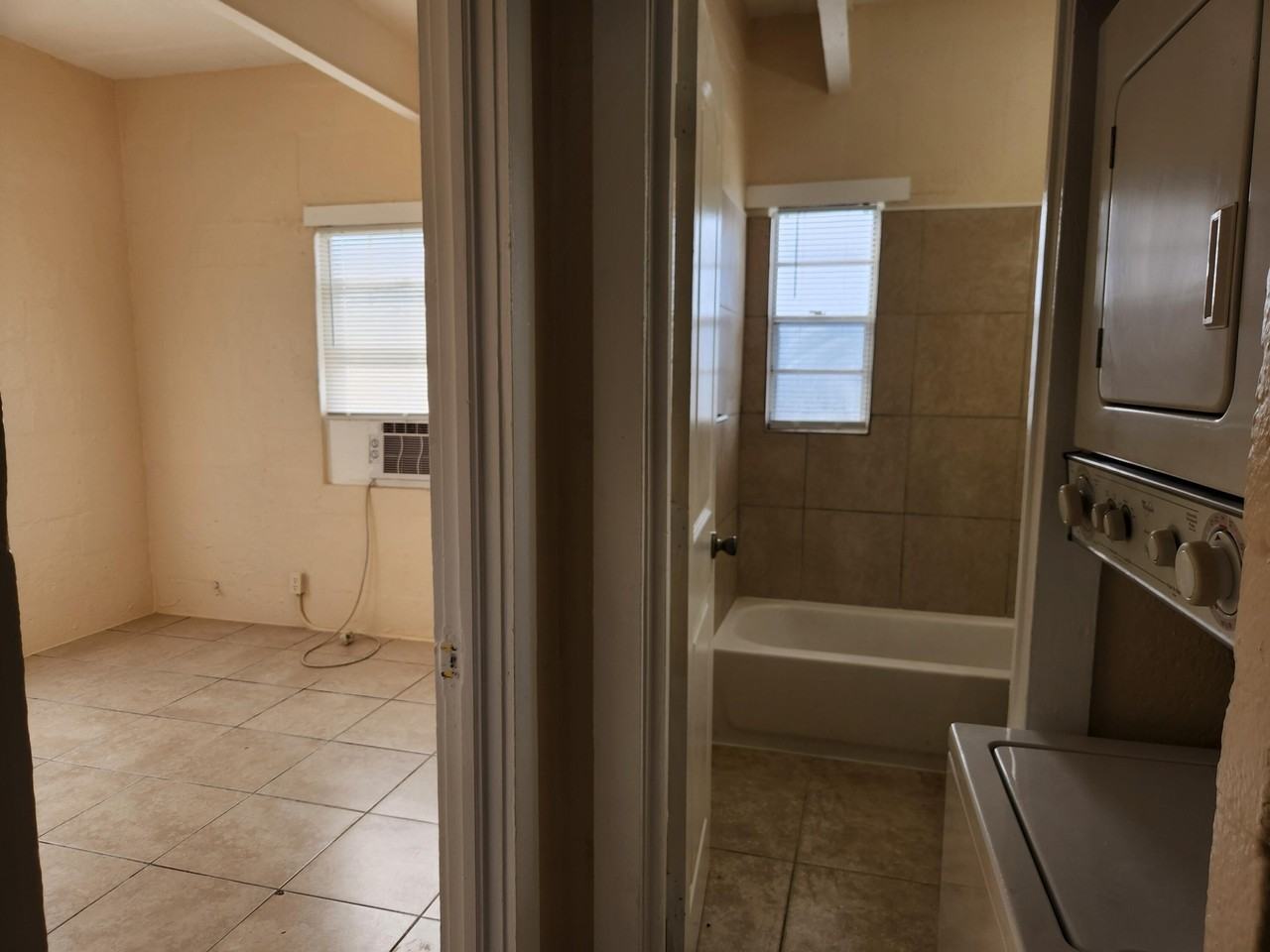 620 20th St Apt 3 - Photo 6 of 9