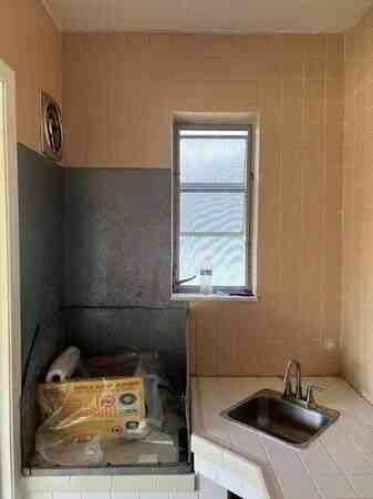 1720 N 55th Ave - Photo 3 of 6