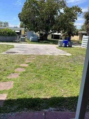 1720 N 55th Ave - Photo 6 of 6