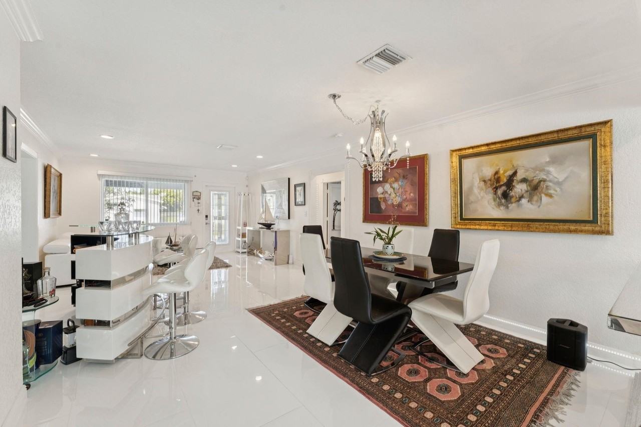 911 Nw 7th St - Photo 7 of 27