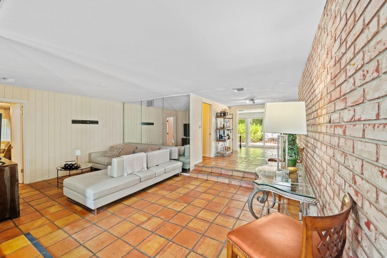 4620 Ne 25th Ave - Photo 6 of 30