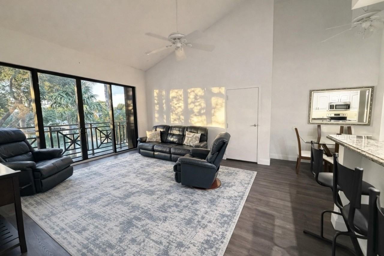 1645 S Ocean Ln #289 - Photo 4 of 26
