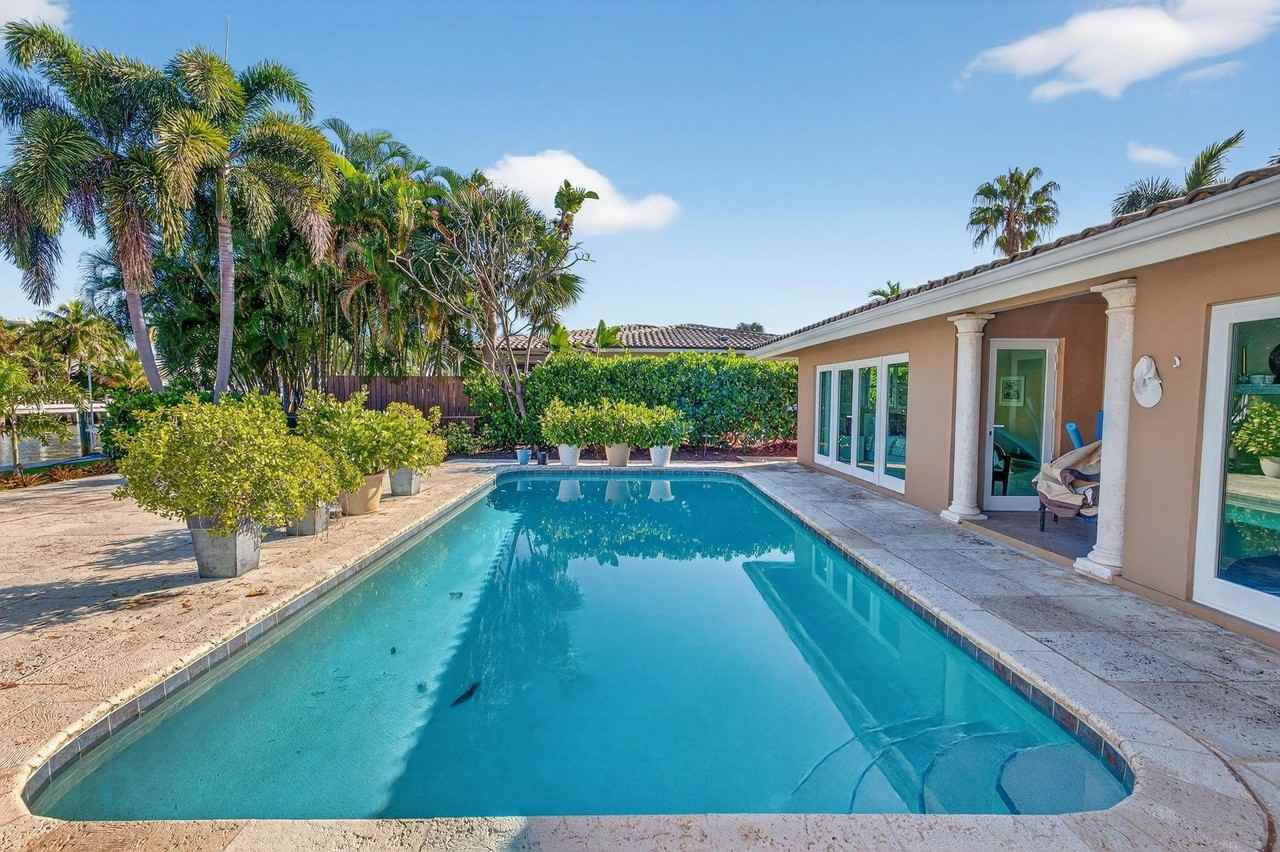 2871 Ne 26th Ct - Photo 5 of 50