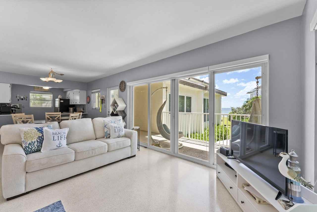 1203 Hillsboro Mile #5B