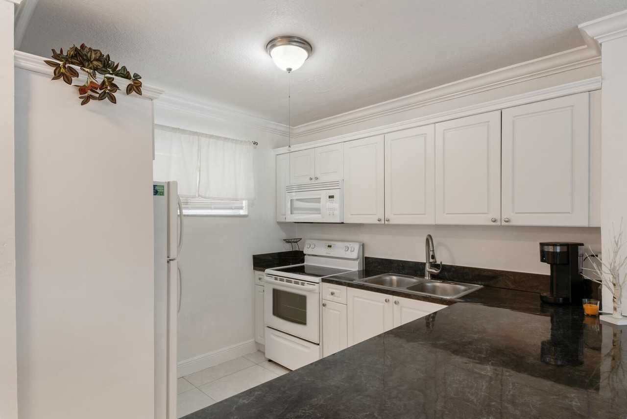 2581 Garden Dr N #206 - Photo 7 of 42