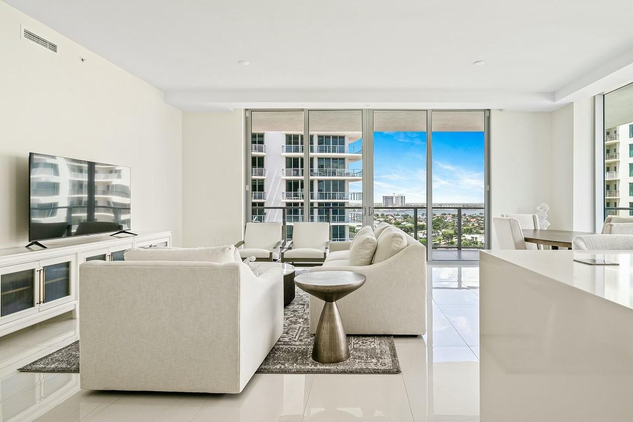 3100 N Ocean Dr #H1409