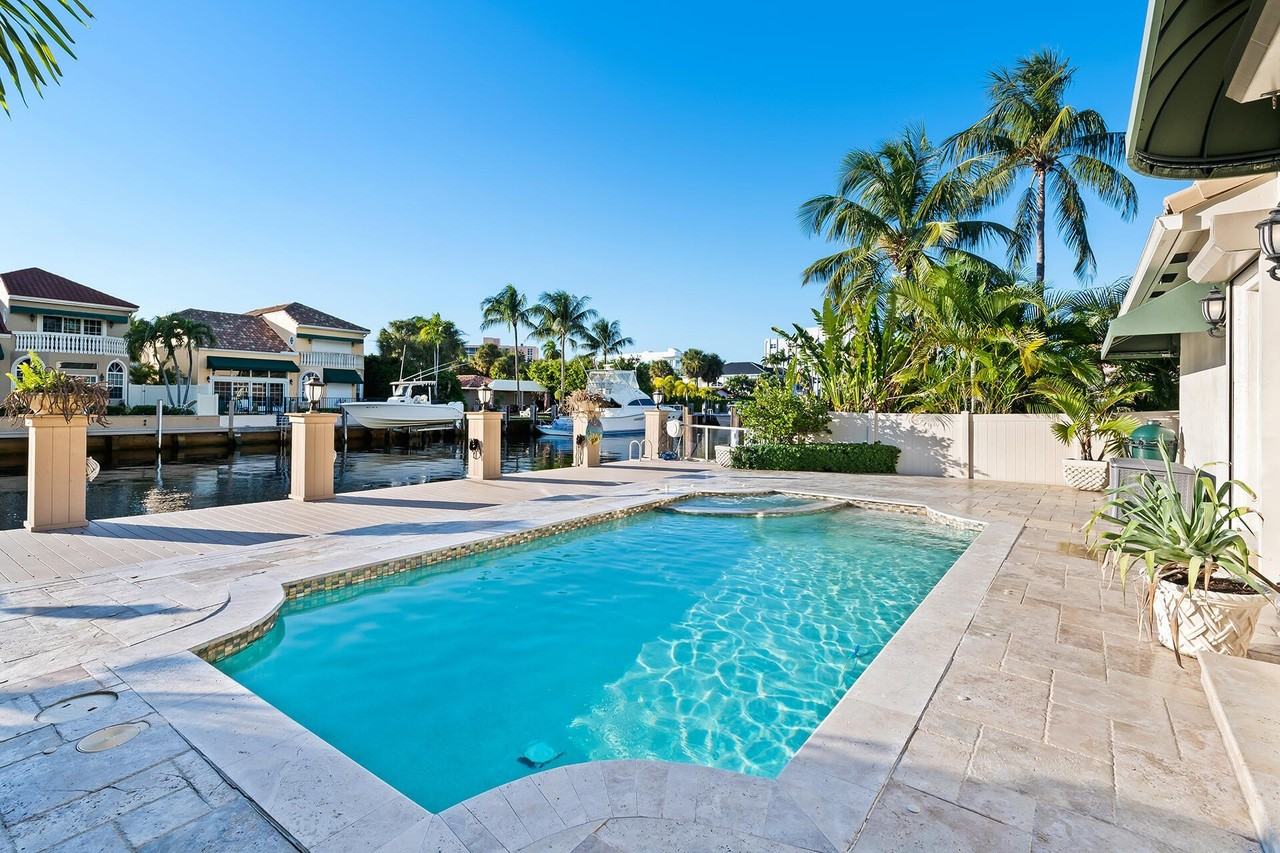 413 Coconut Isle Dr - Photo 5 of 19