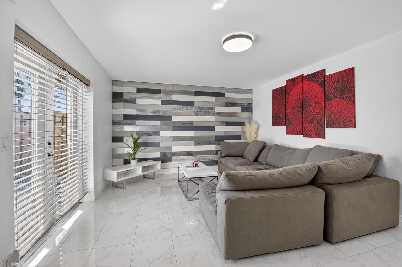 4310 Village Dr Unit D - Photo 7 of 28