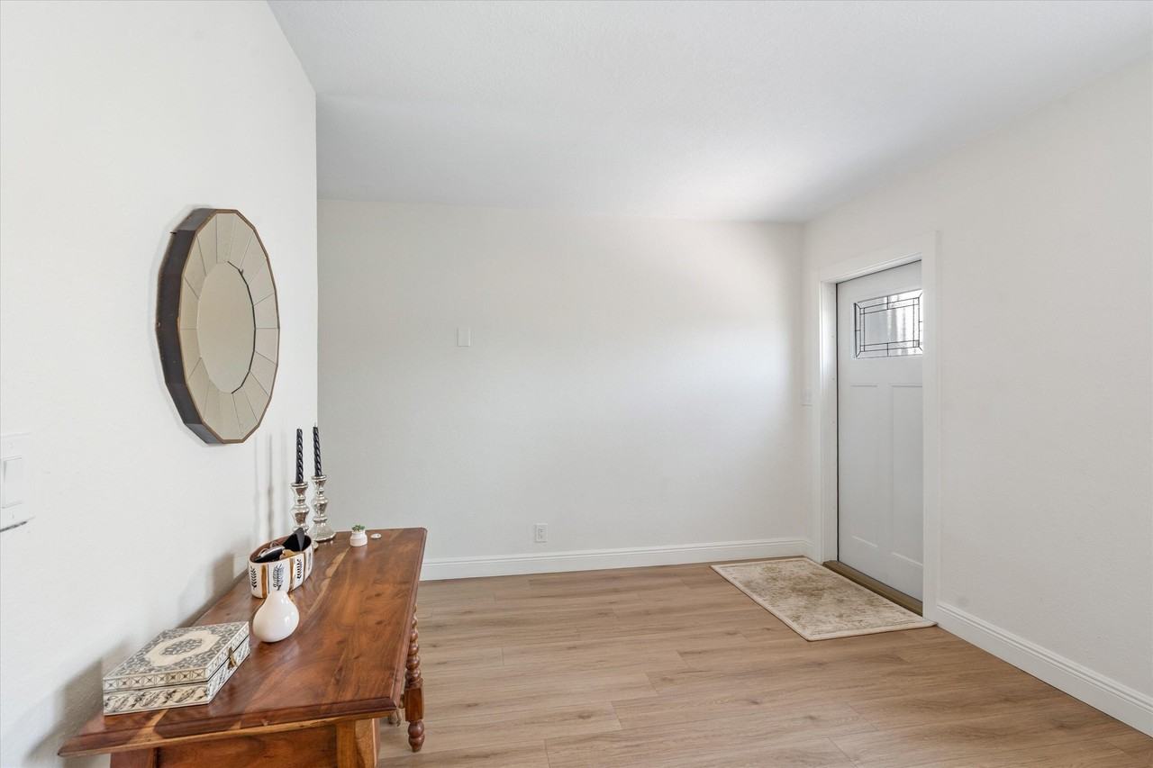 4921 Ne 23rd Ave - Photo 6 of 29