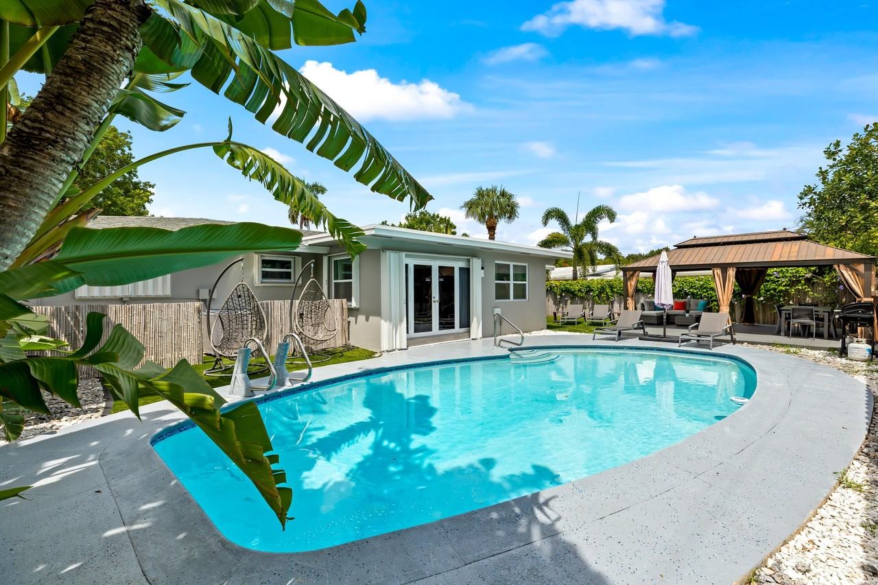 1800 Ne 28th Ave - Photo 2 of 39