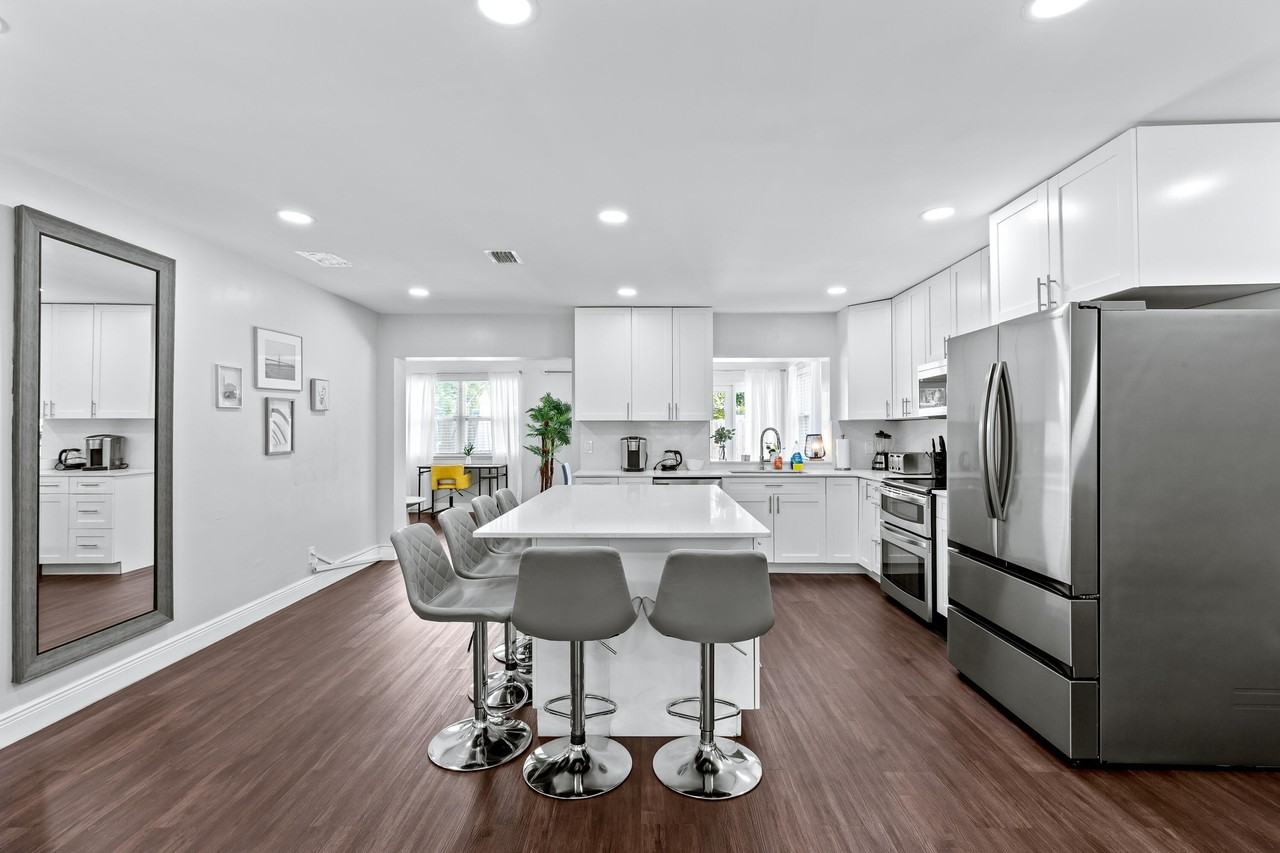 1800 Ne 28th Ave - Photo 5 of 39