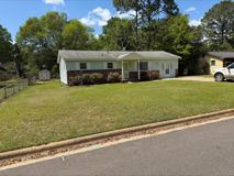 311 Lexington Dr - Photo 1 of 1