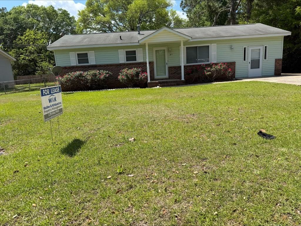 311 Lexington Dr - Photo 2 of 14