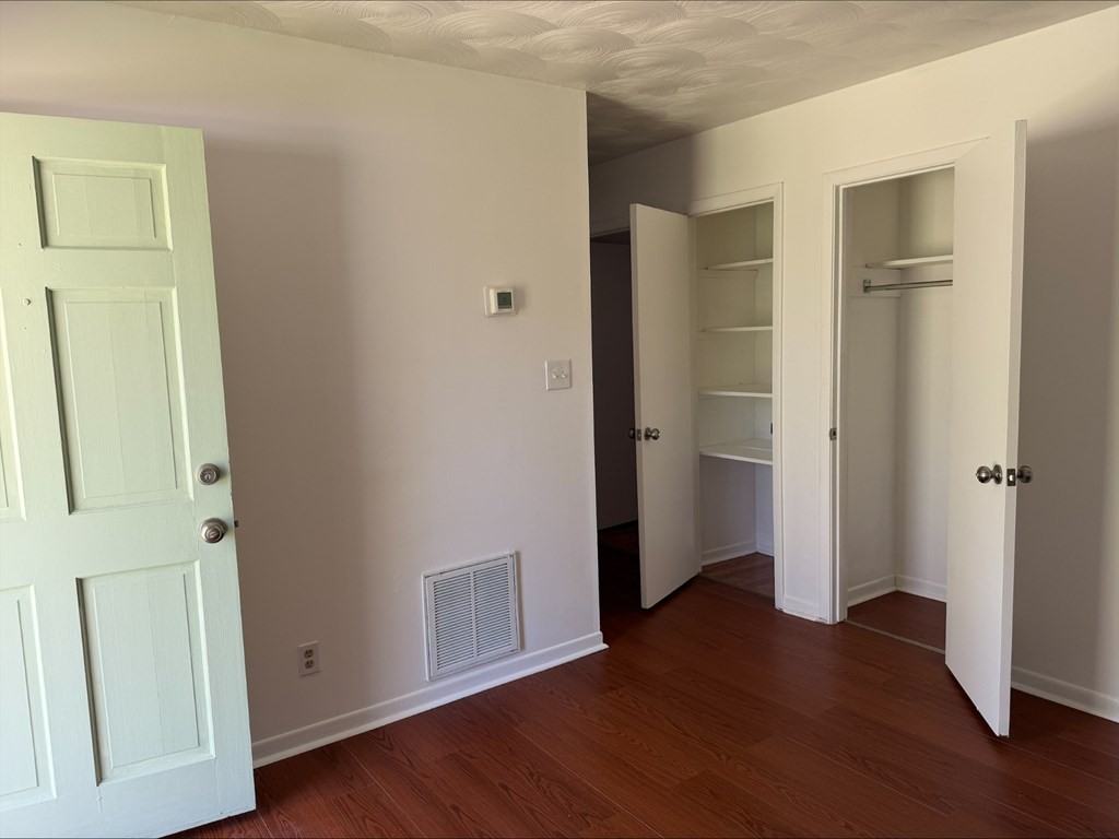 311 Lexington Dr - Photo 4 of 14