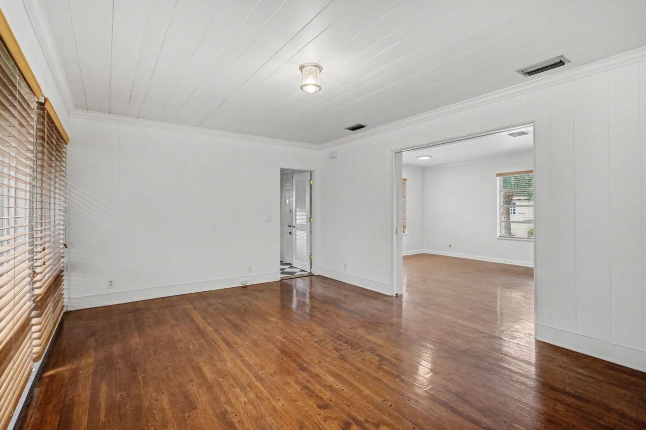 240 Oleander Ave Unit 244 - Photo 5 of 14