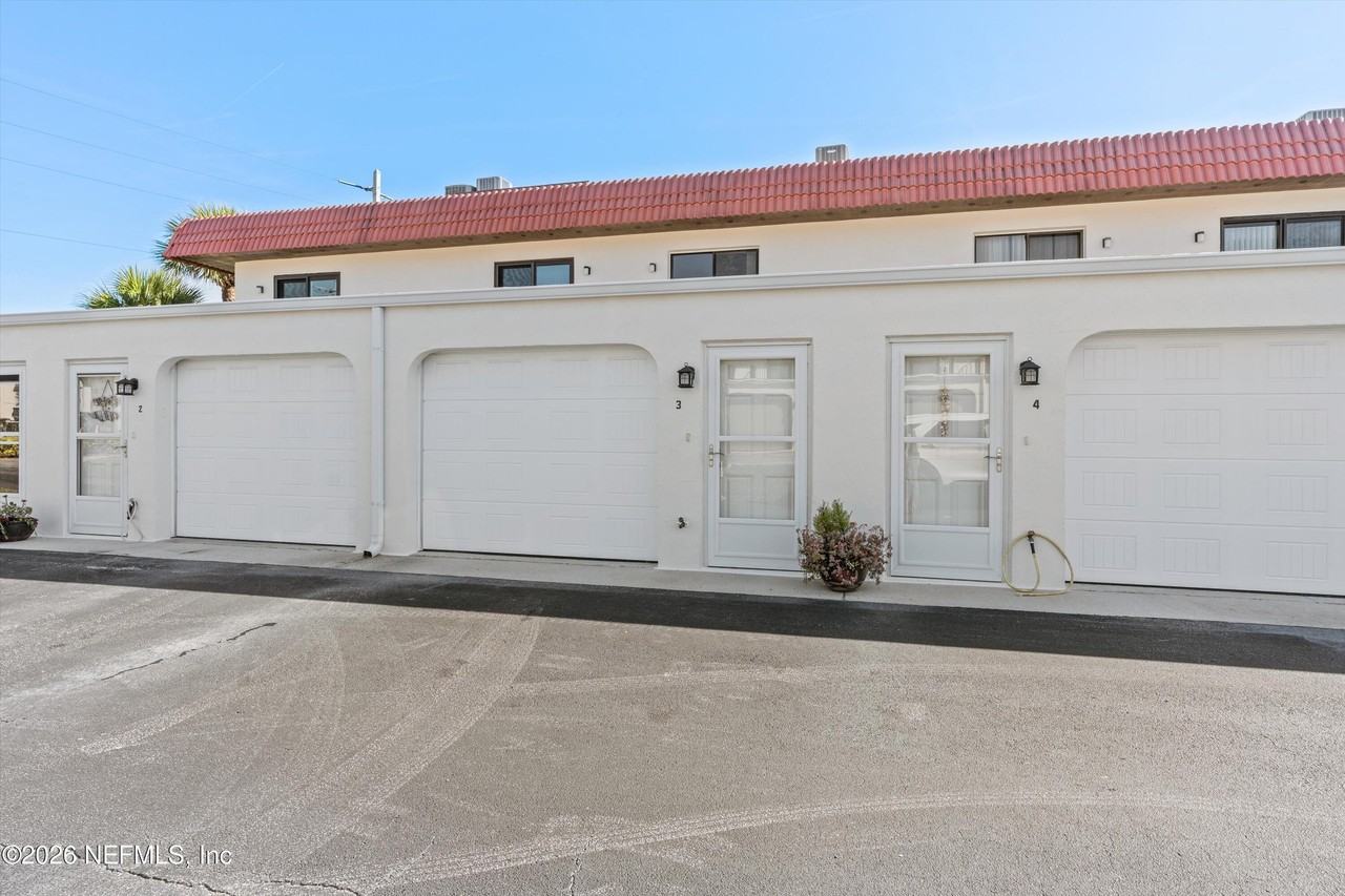 11 Dondanville Rd ##3 - Photo 2 of 25