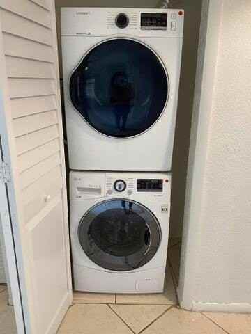 1291 Nw 13th St #445D - Photo 2 of 11