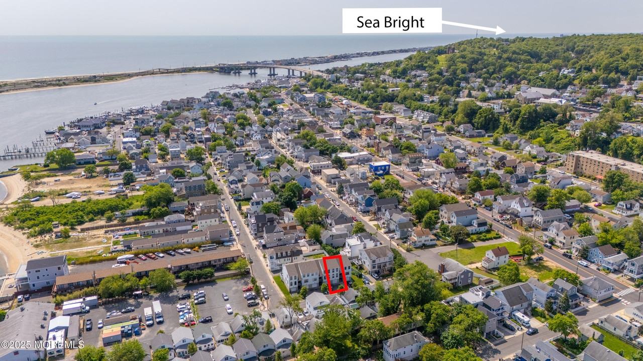 20 Cedar St - Photo 2 of 26