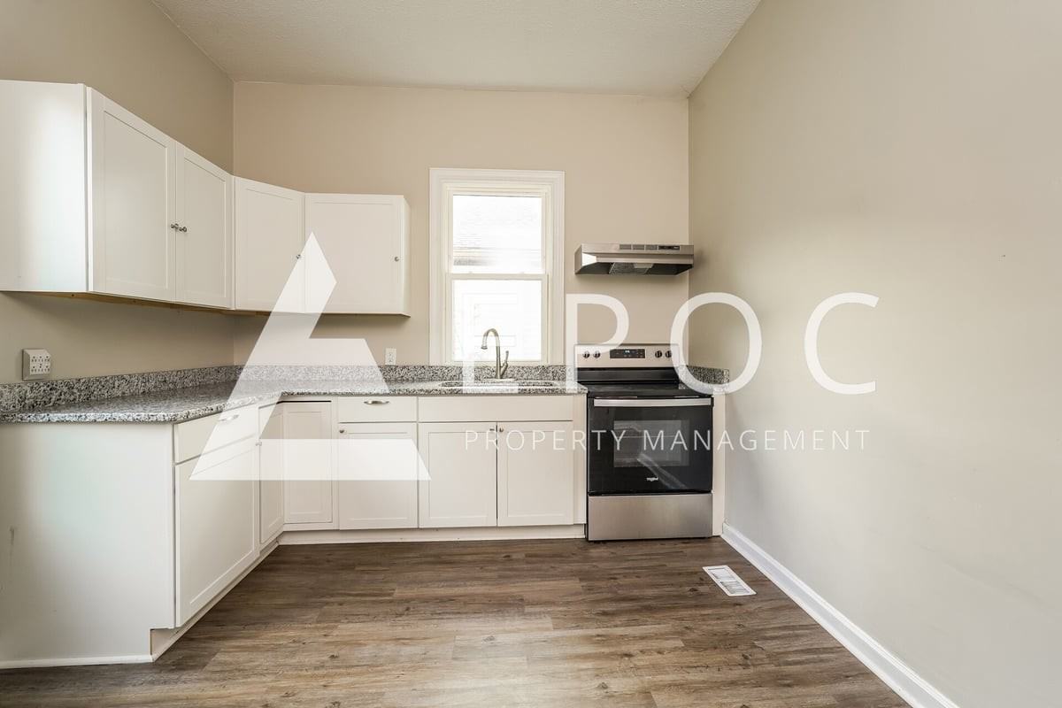 705 Salisbury Ridge Rd - Photo 2 of 17