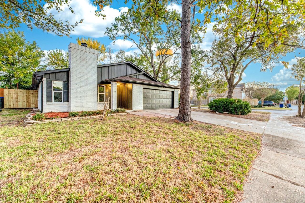 7115 Falling Waters Dr - Photo 6 of 30