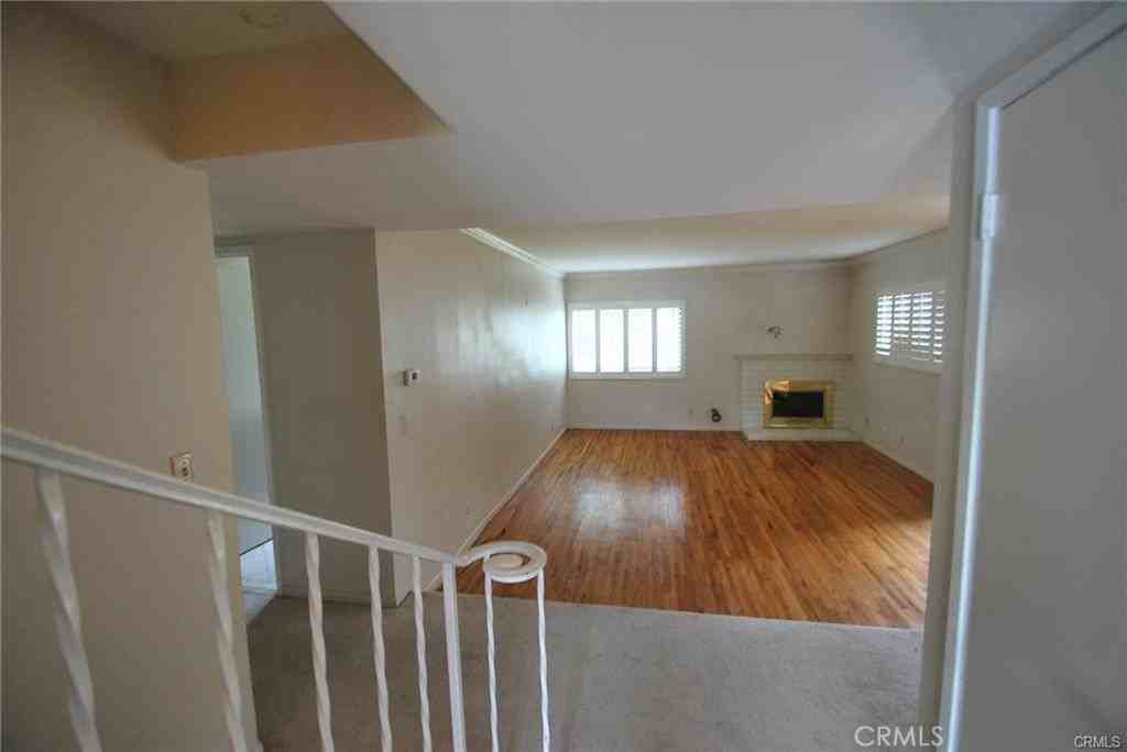 3603 Castle Rock Rd - Photo 3 of 32