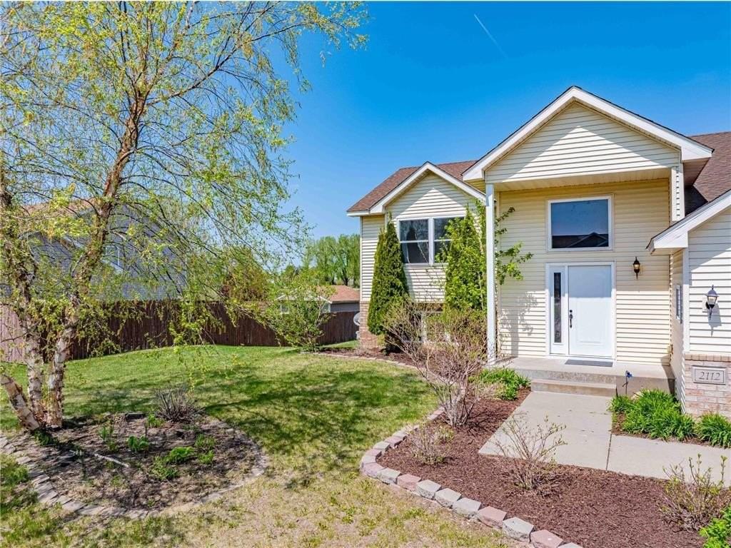 2112 Blake Ave - Photo 3 of 50