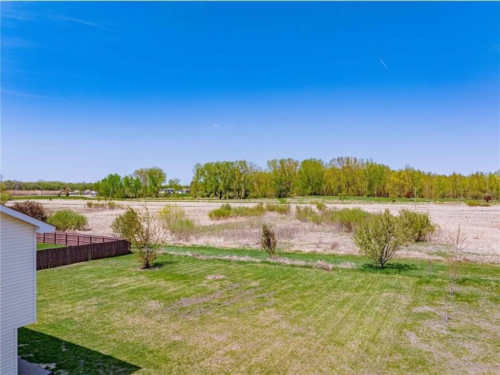 2112 Blake Ave - Photo 5 of 50