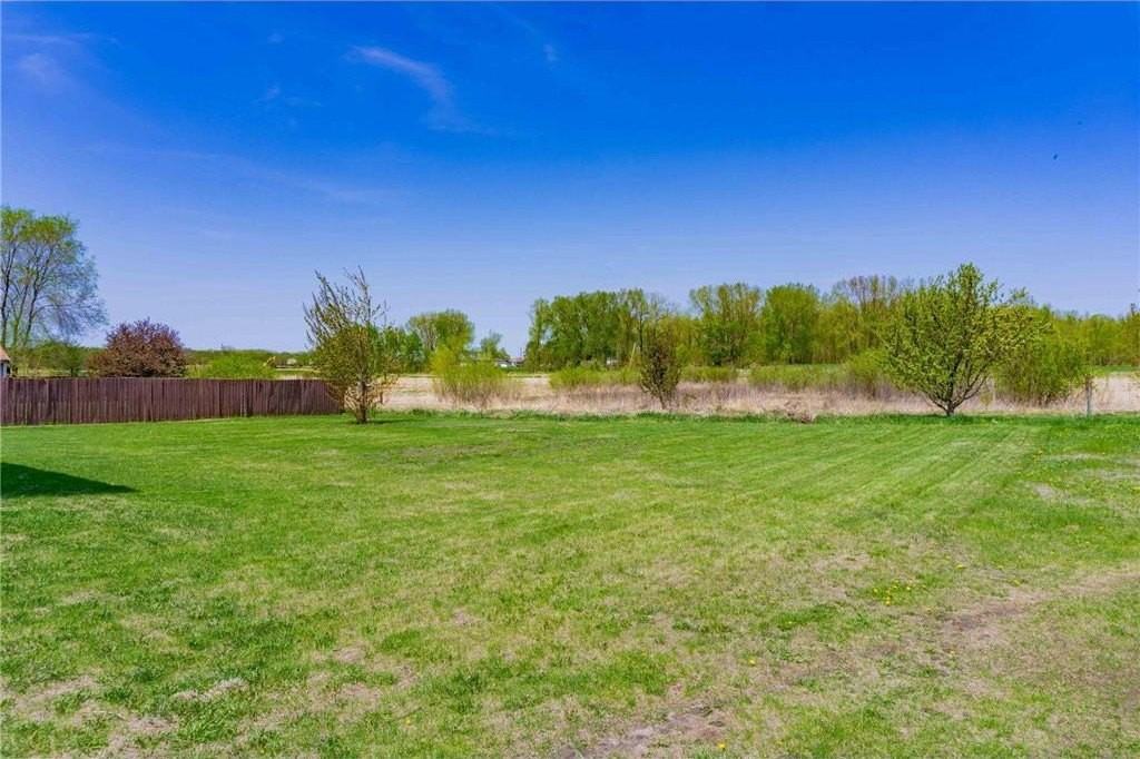 2112 Blake Ave - Photo 6 of 50