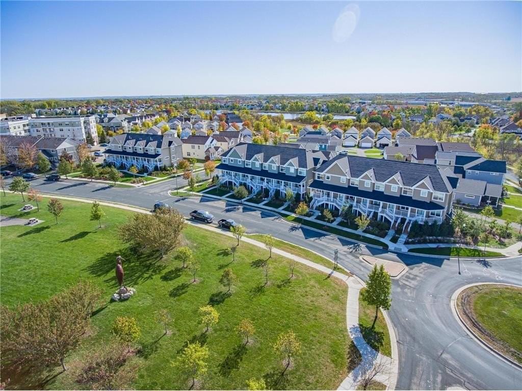 2976 Clover Ridge Dr - Photo 4 of 49