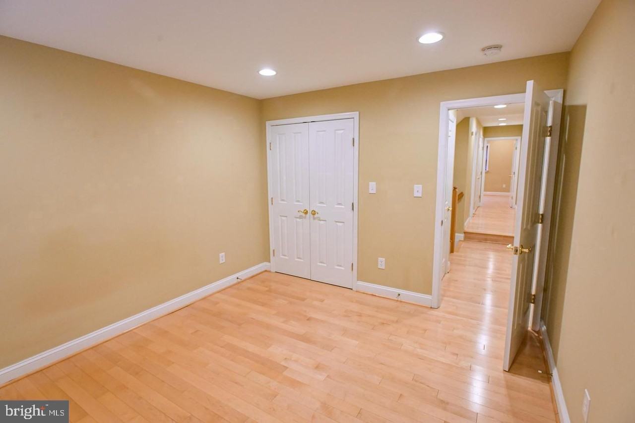 21 S Chapel St - Photo 7 of 24