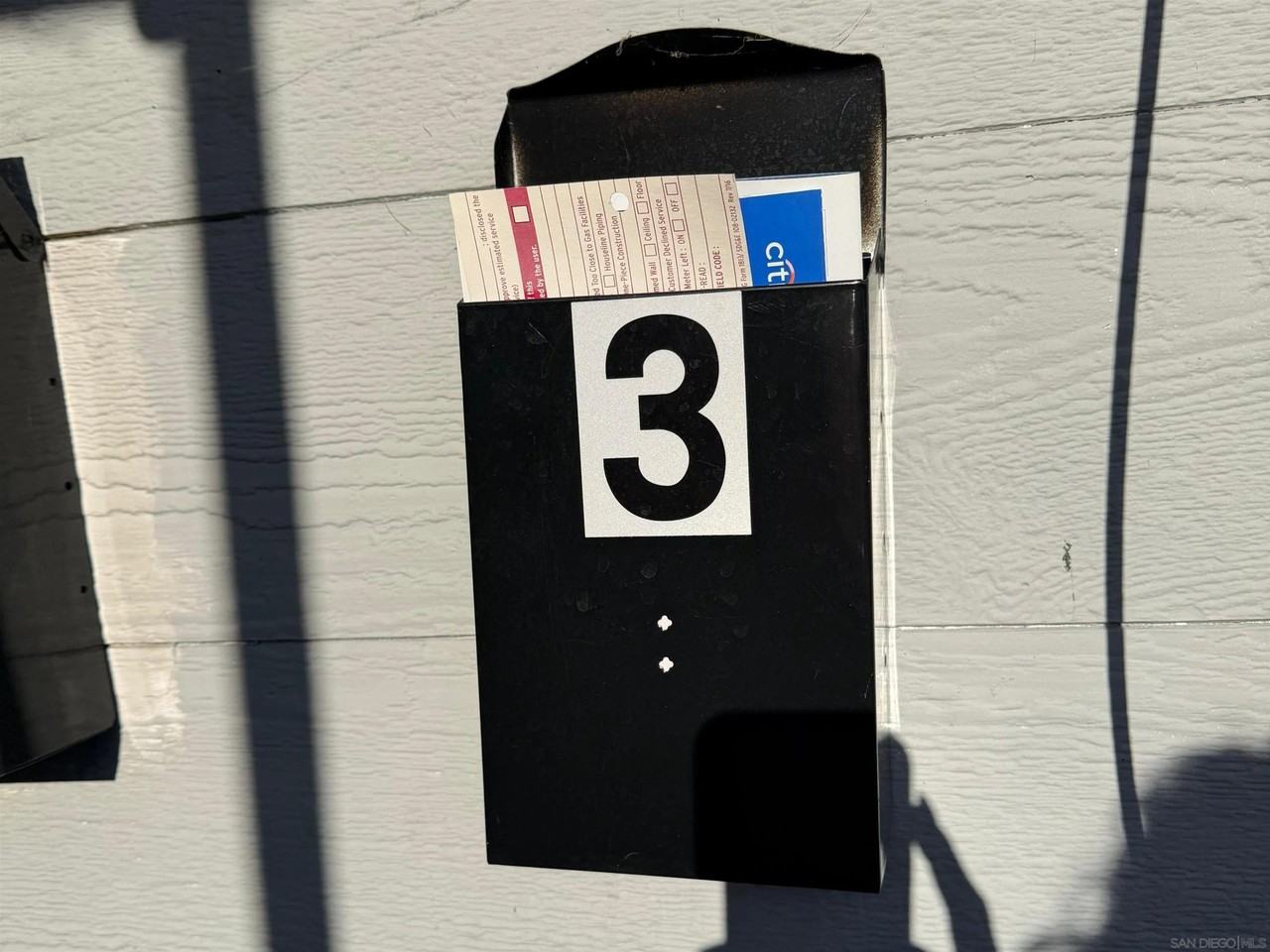 2578 L St - Photo 2 of 11