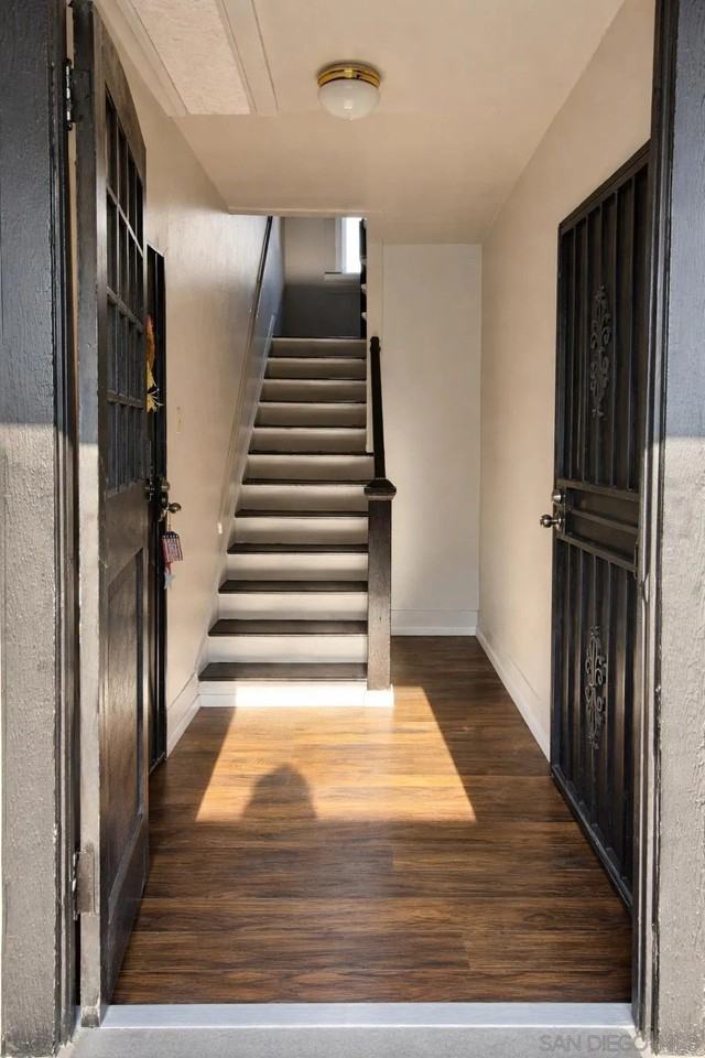 2578 L St - Photo 3 of 11