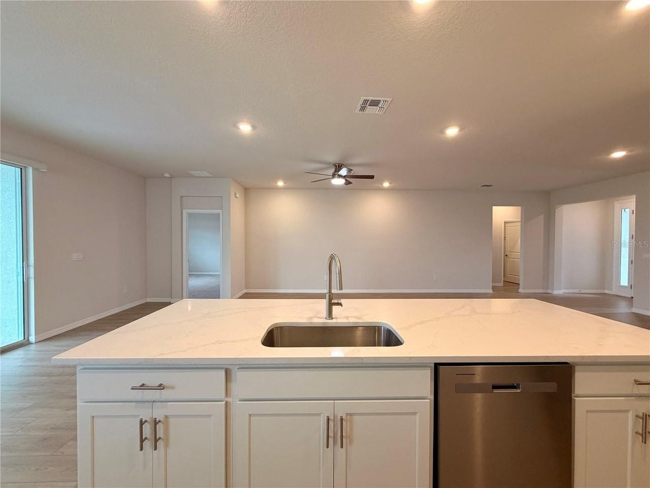 18241 Beach Ranch Ter - Photo 7 of 27