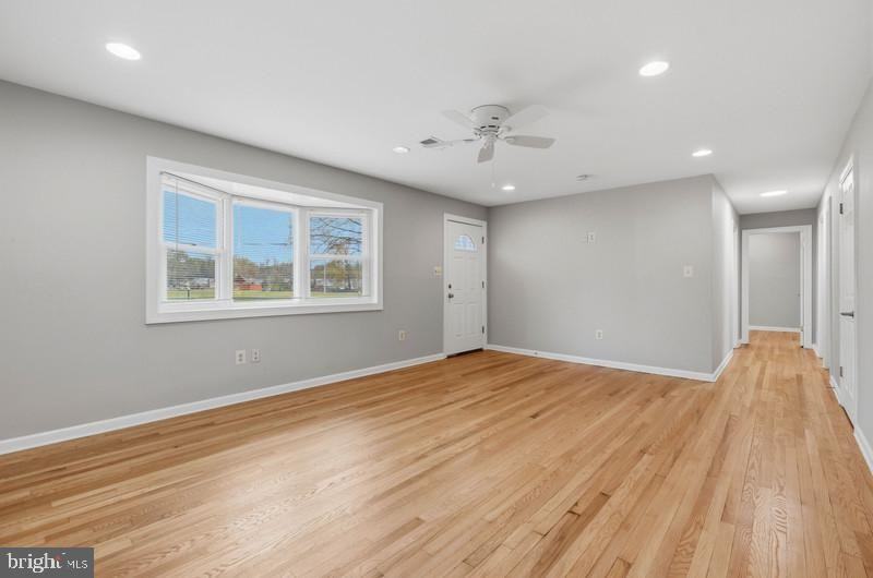 9017 Rhode Island Ave - Photo 3 of 34