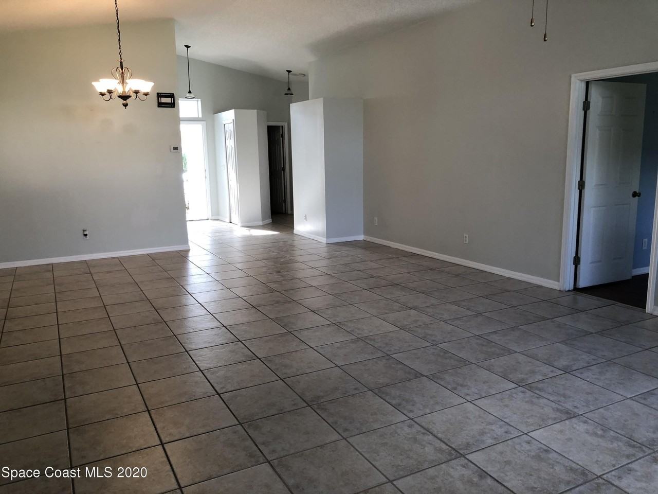 8574 Eola Ct - Photo 4 of 14